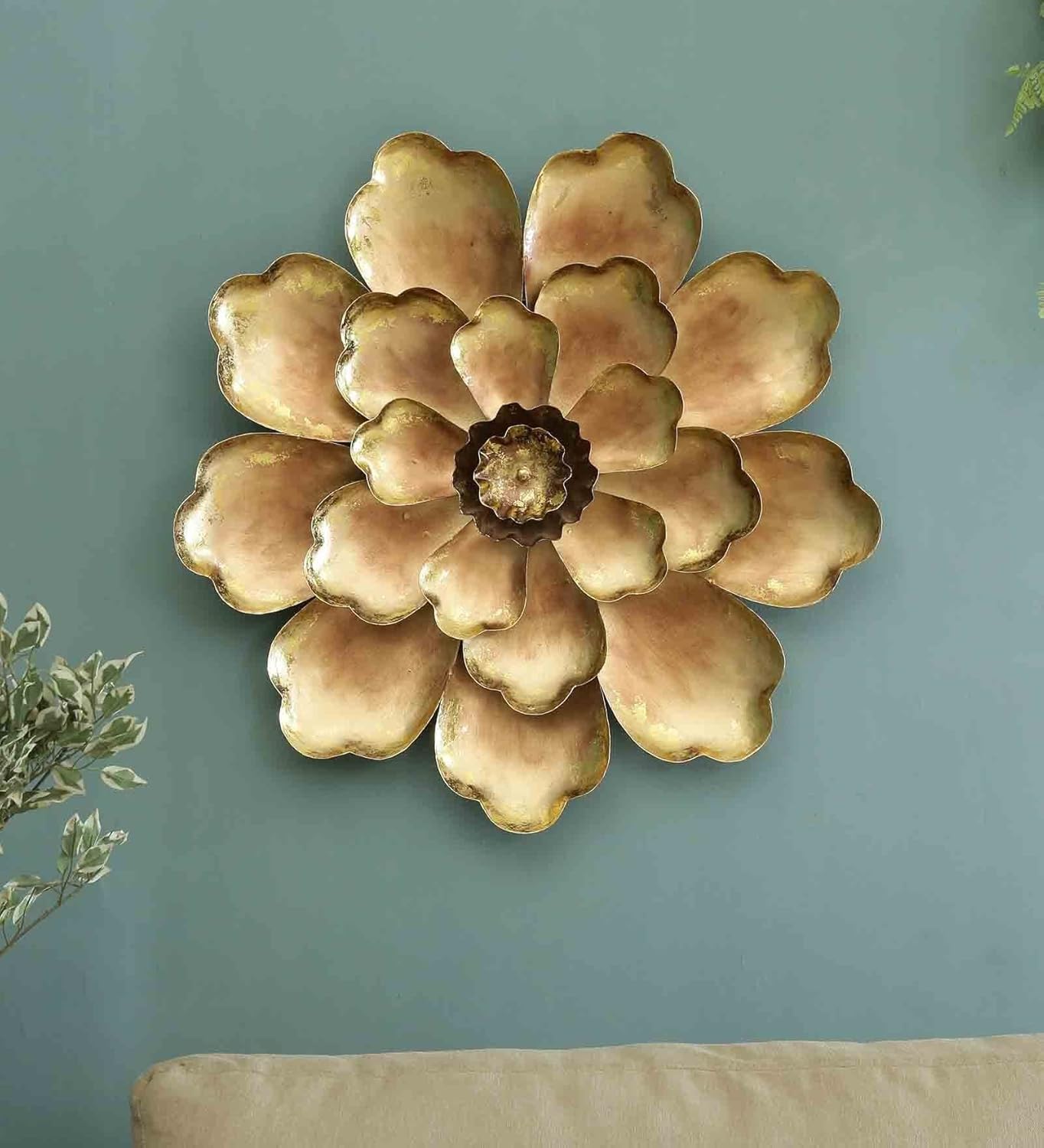 Decorative Golden Flower Distressed Wall Decor Metal Wall Art