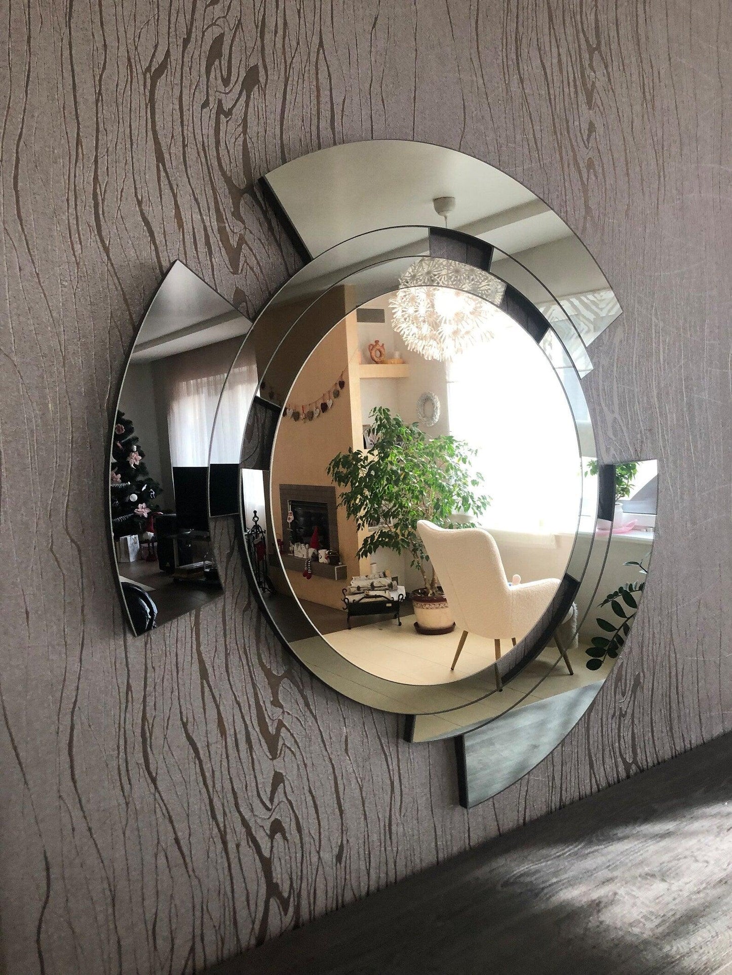 Cassandra's Radiance: Sleek Abstract Round Designer Luxury Decorative Mirror for Dressing Table