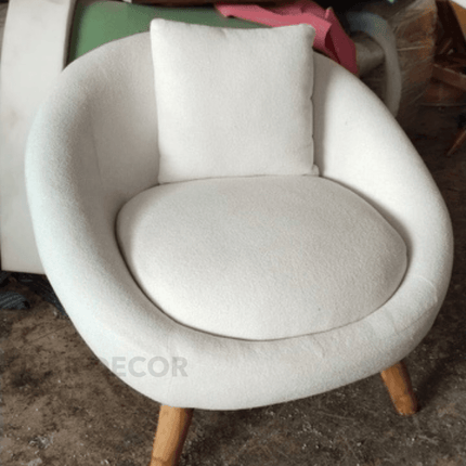 Anviya Luxe Accent Chair – Minimal Nordic Fabric Chair for any Room