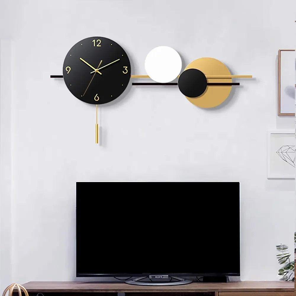 Aura Luxe Black White Gold Overlapping Circle Design Metal Wall Clock