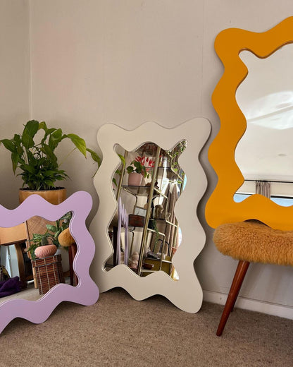 Wavy Edge Full-Length Mirror – Modern and Playful Design