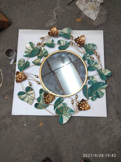 Circular Emerald Metal Wall Decoration with Mirror