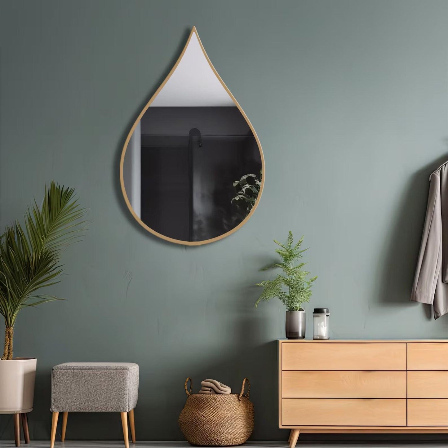 Teardrop Wall Mirror – Elegant and Modern Design - Uber Decor